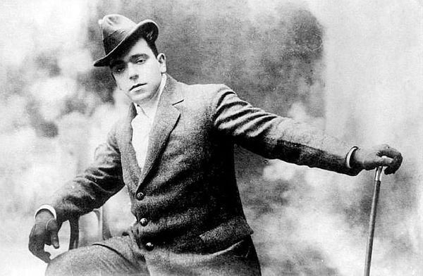 João do Rio falou sobre aproveitar a rua em 1908 - e a gente faz igual até hoje