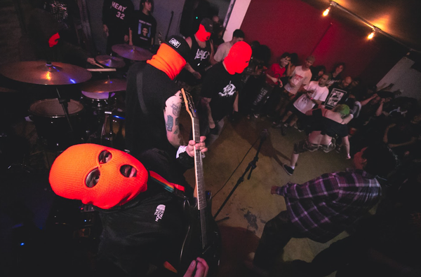 Cold Mold lança o álbum Ghost Enemy
