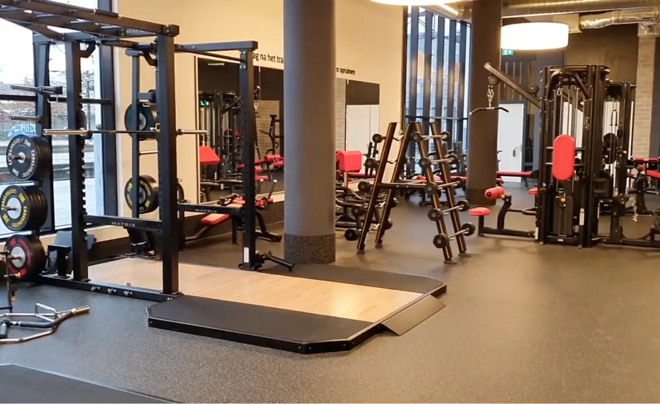 Claim tegen Clever Fit in Maankwartier en bestuurder afgewezen