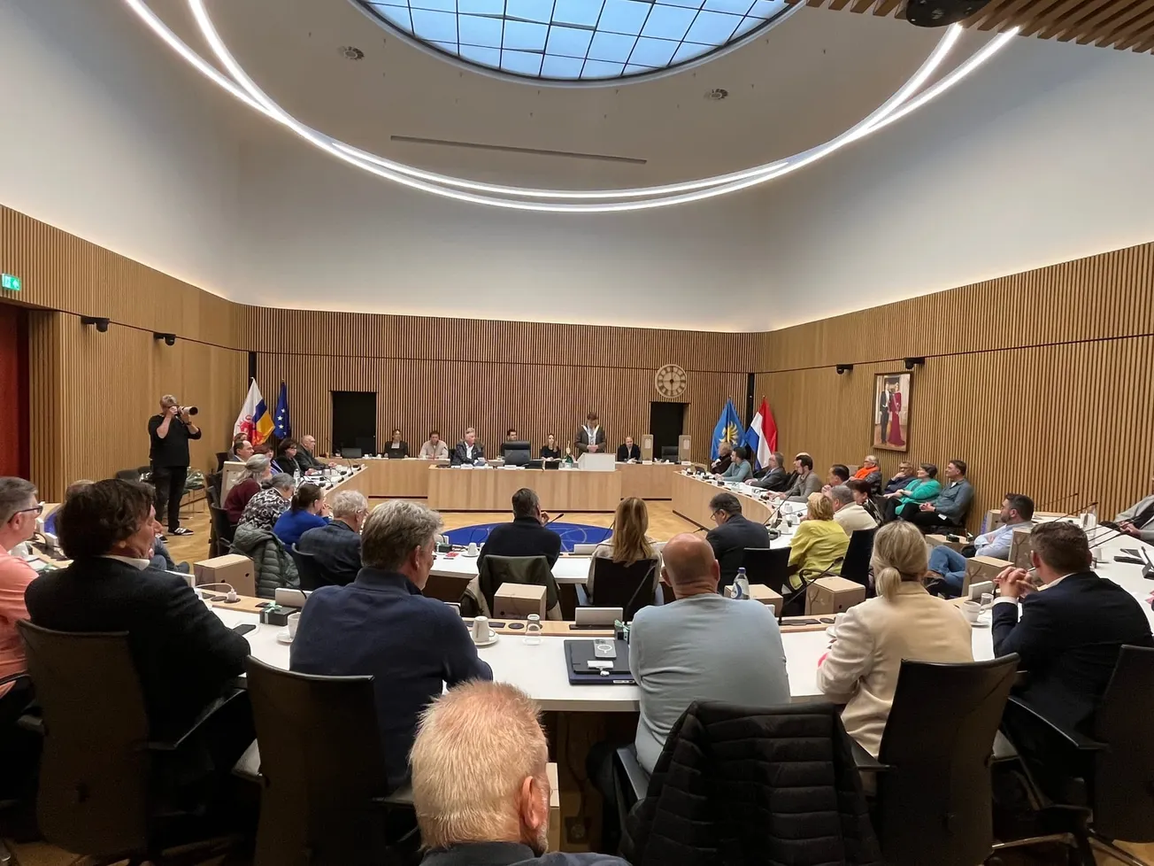 Afscheid raad, burgemeester betreurt versplintering