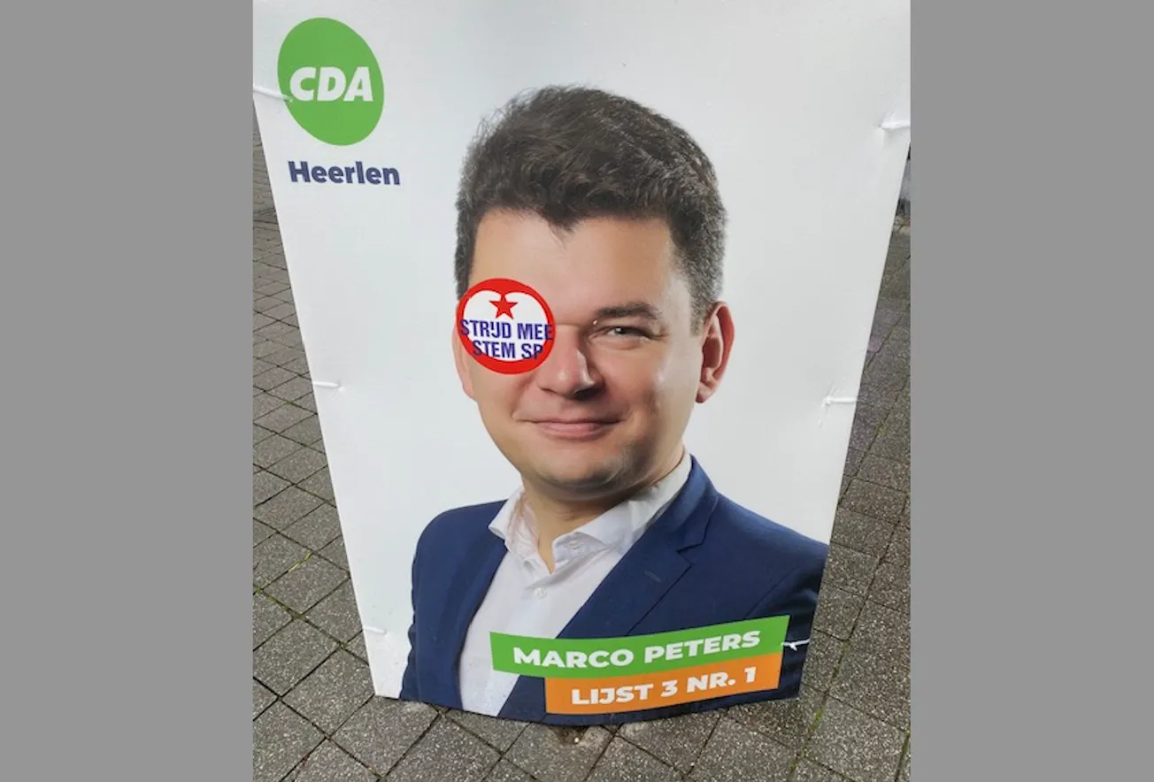 Burgemeester Roel Wever  heeft ’t er maar druk mee