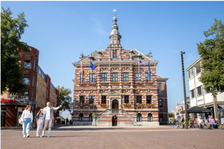 Cupido in raadszaal Kerkrade