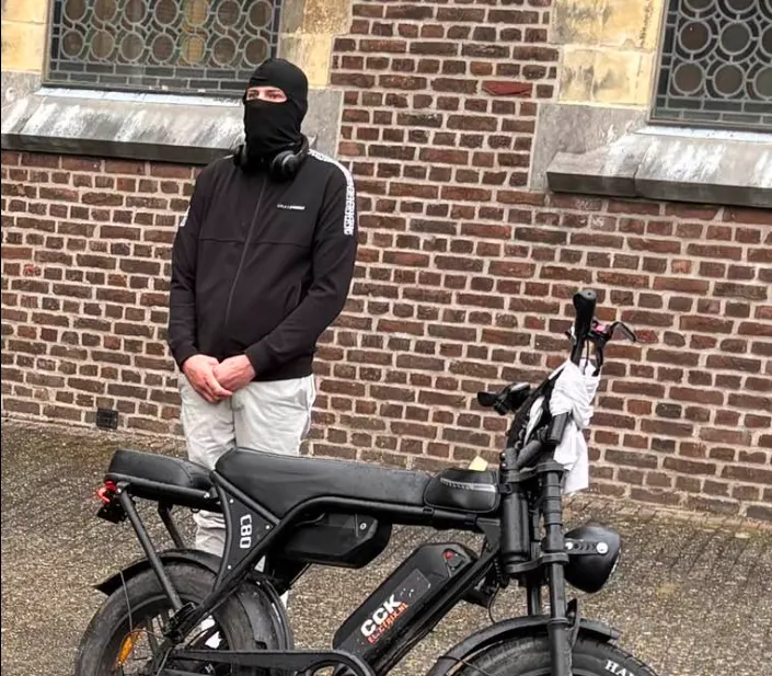 Dodenherdenking Landgraaf verstoord, partij eist uitleg