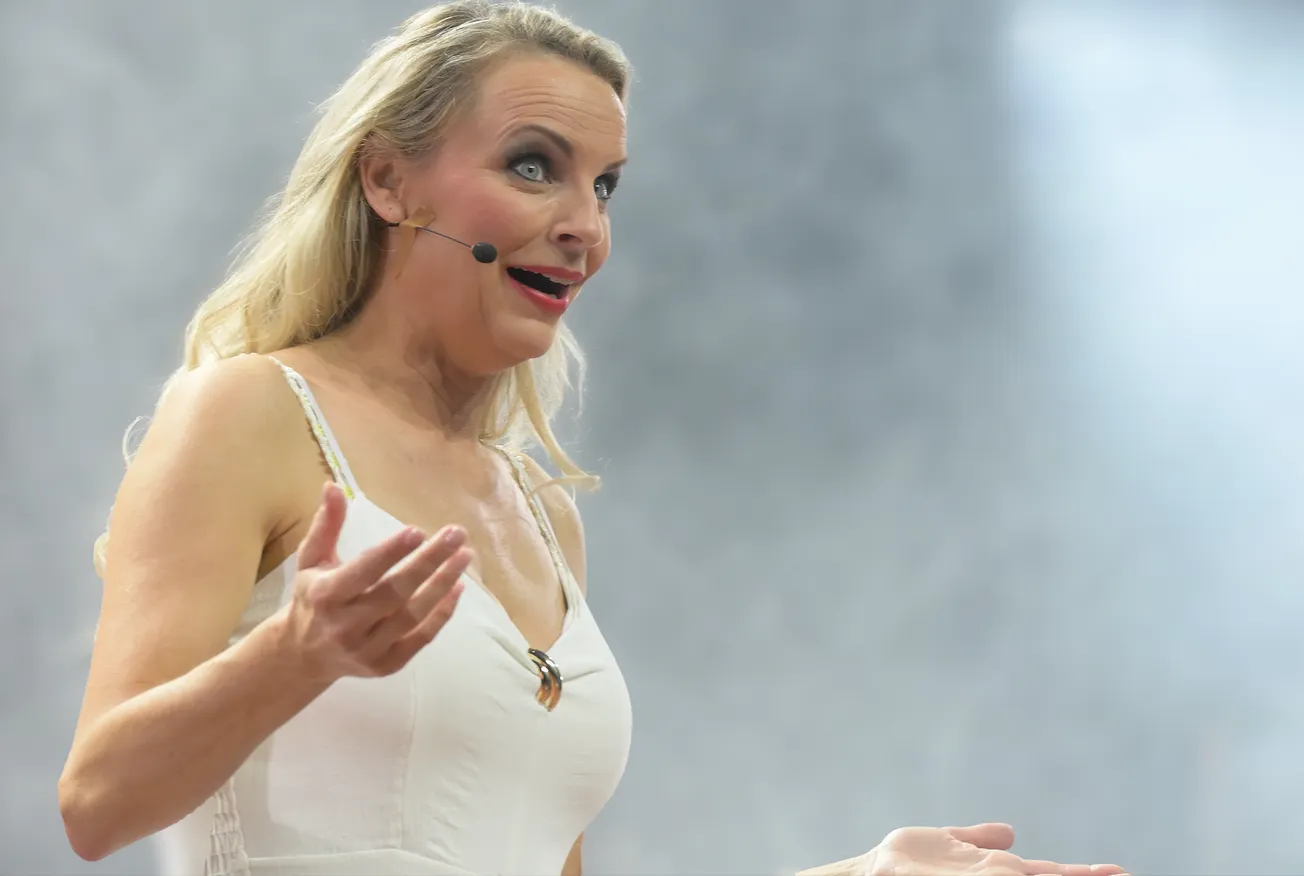 "Ummer d'r Naever" slaat spijker op z'n kop