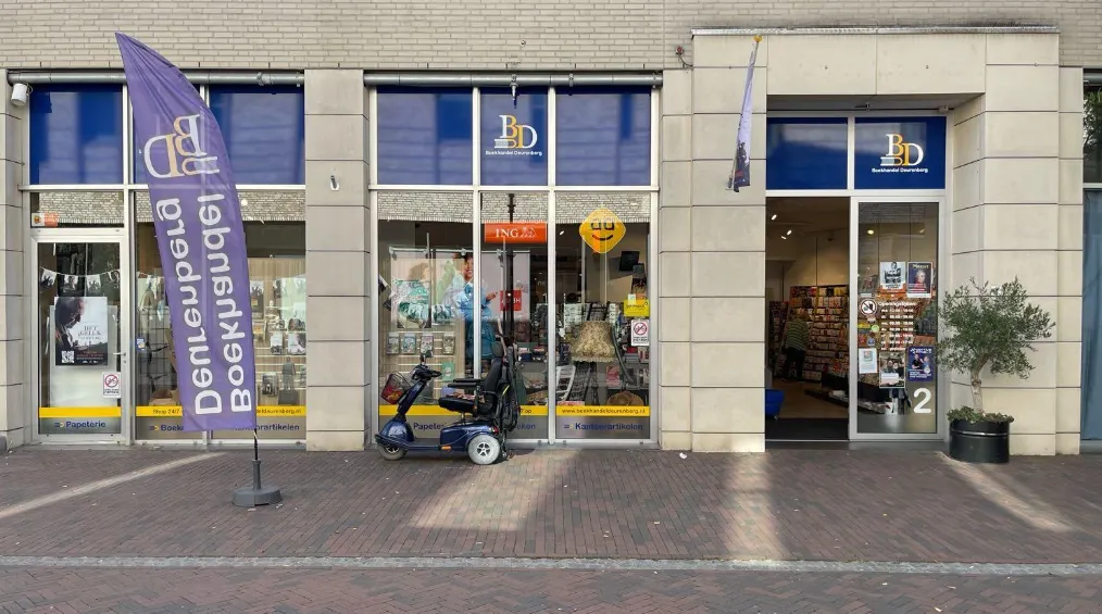 Wie roofde voor 8 mille aan postzegels?