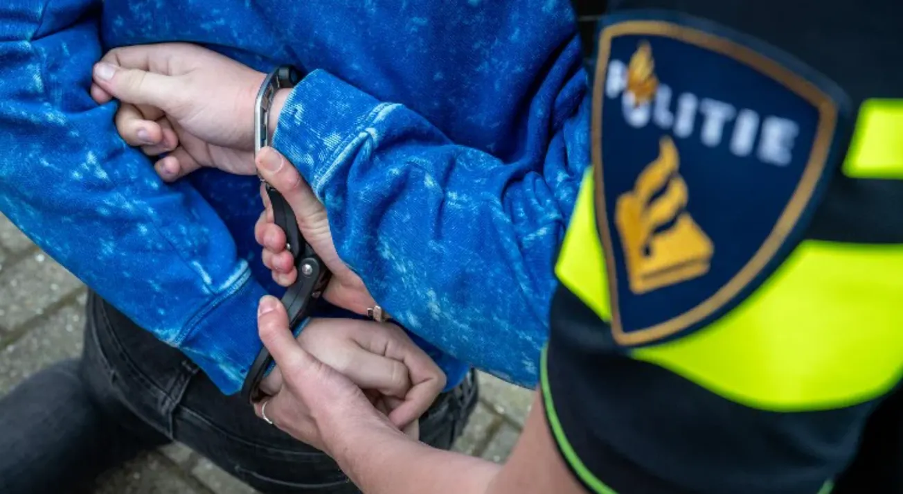 Grote roof bij woonwarenhuis Heerlen