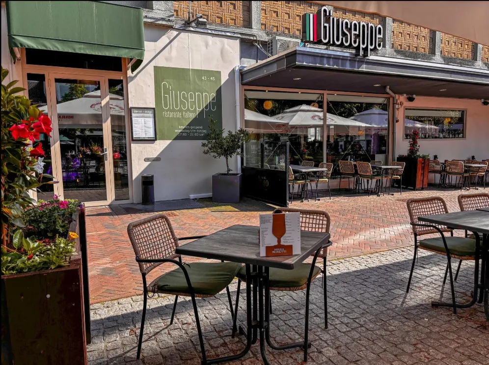 ‘Horecastoelendans’ Markt Kerkrade