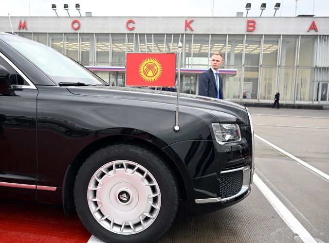 Президент Садыр Жапаров Москвага келди – ал ЖЕЭКтин отурумуна катышат