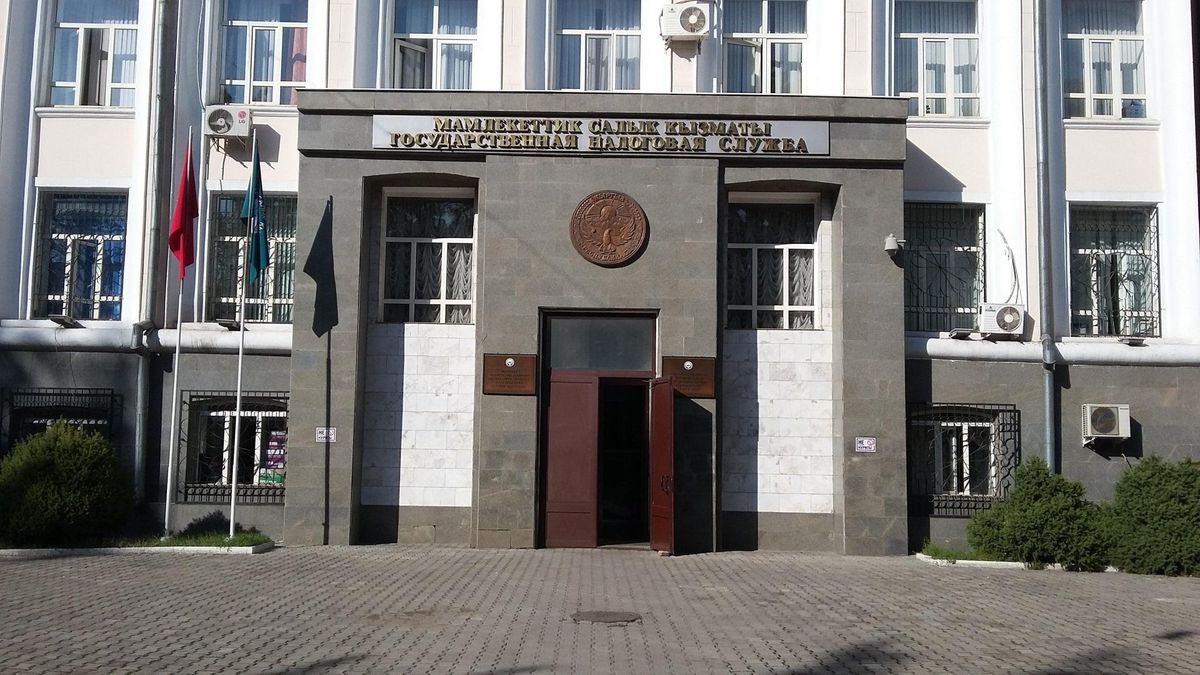 4 айда салык жана камсыздандыруу төгүмдөрдүн көлөмү 73.5 млрд сомду түздү