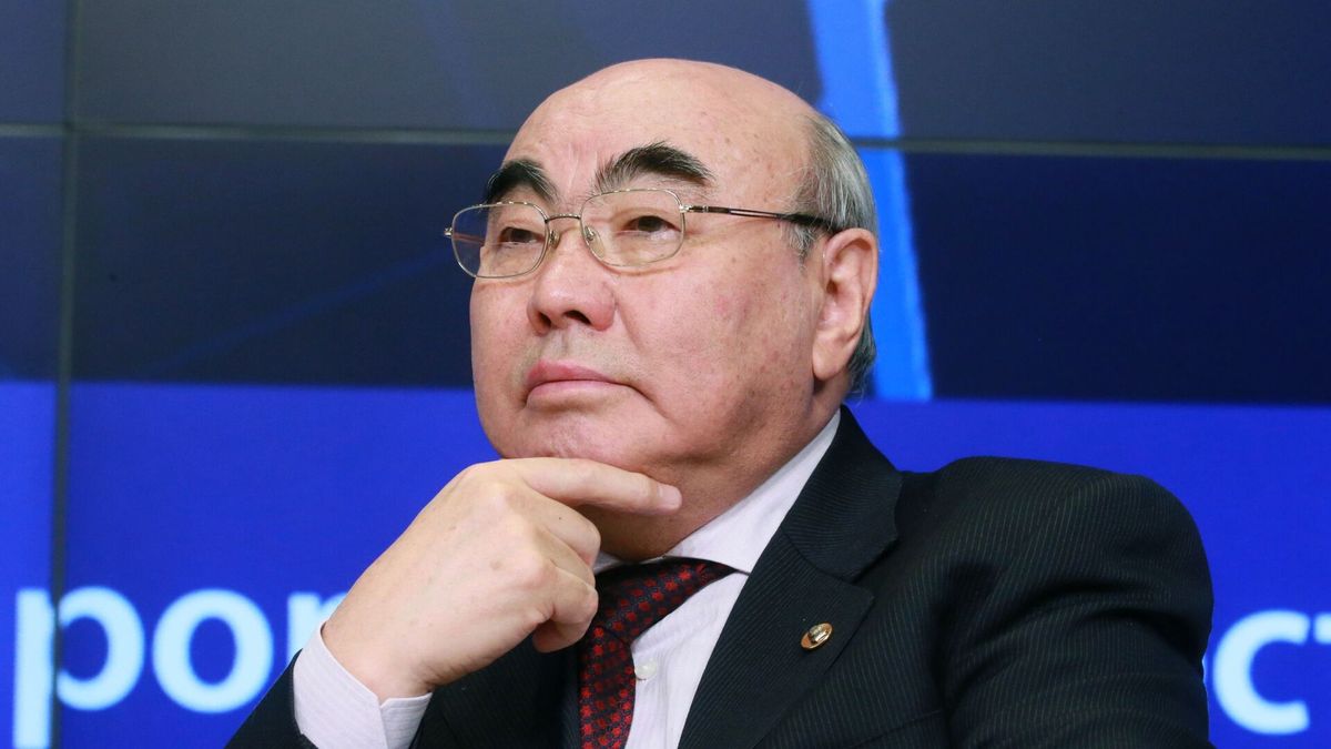«Кумтөр» менин демилгем болчу, бирок ыраазычылыктын ордуна сынга кабылып келем – Аскар Акаев