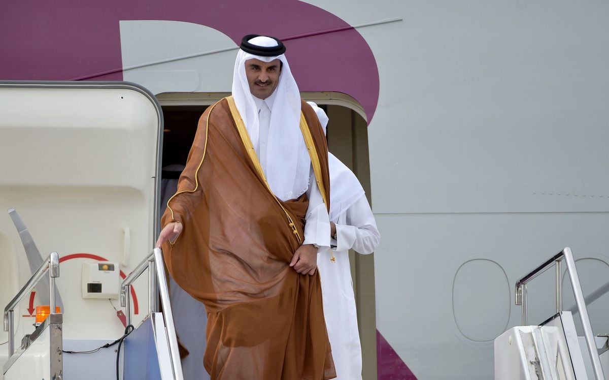 Катардын эмири мамлекеттик сапар менен Кыргызстанга келди