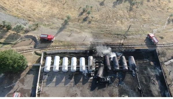 Шопоковдо нефтебазадан өрт чыкты – азырынча ал чектөөгө алынды