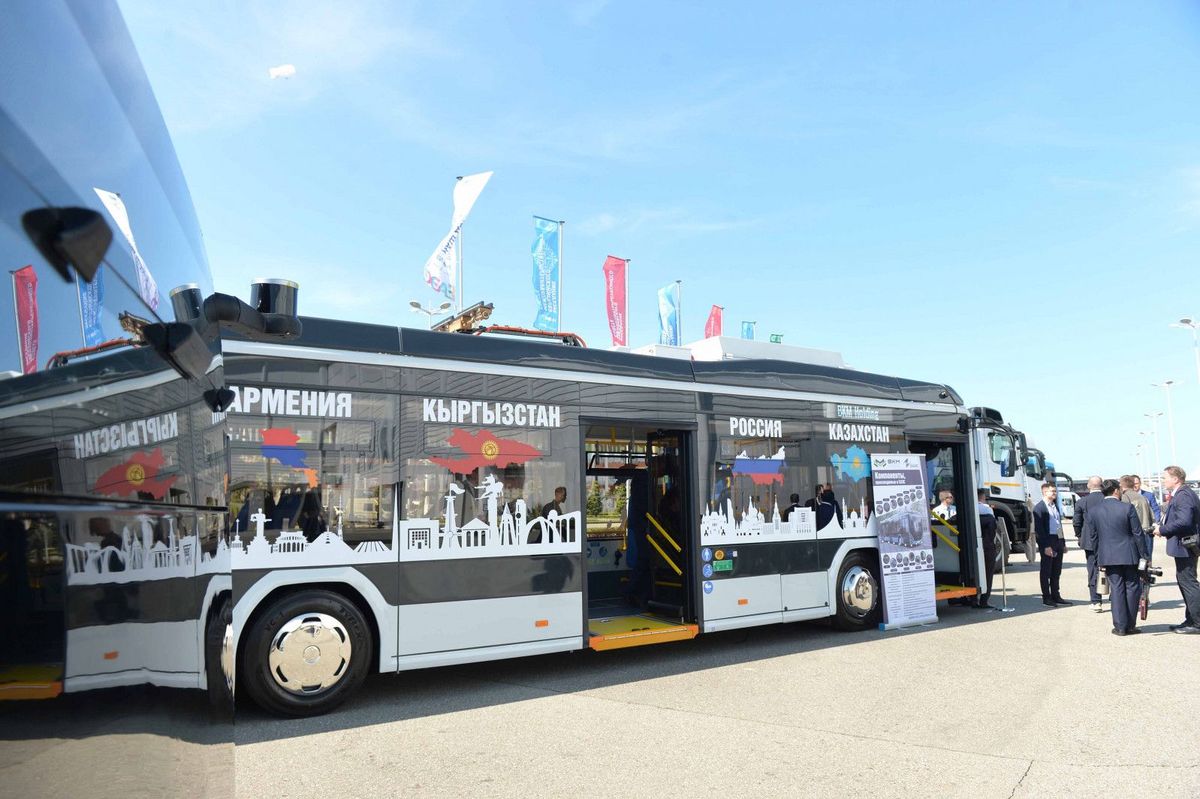 Акылбек Жапаров «Евразия - биздин үй» көргөзмөсүнө катышты