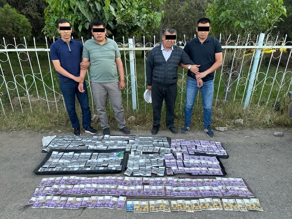 Ноокатта «Кадастрдын» кызматкерлери 65 гектарды  мыйзамсыз беришкен