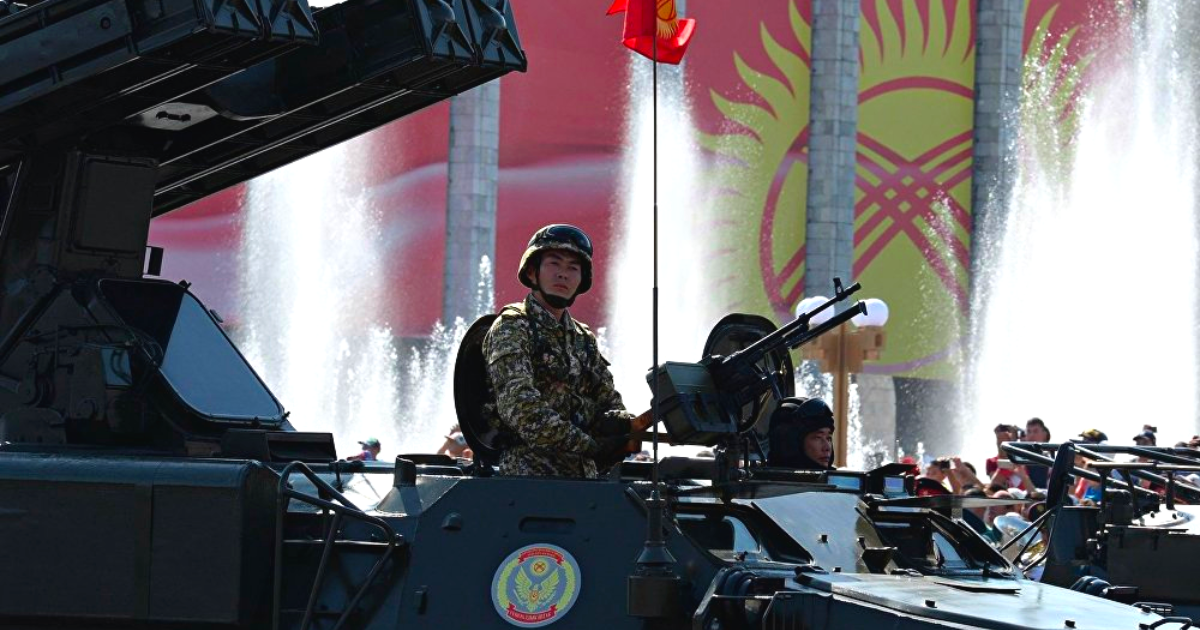 Кыргызстан бюджеттин эсебинен тик учактар, «Байрактар» жана зениттик-ракеталык комплекстерди сатып алды