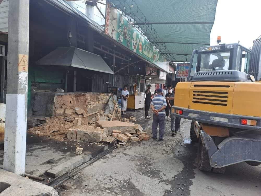 Өзгөндө мыйзамсыз курулуштар талкаланууда