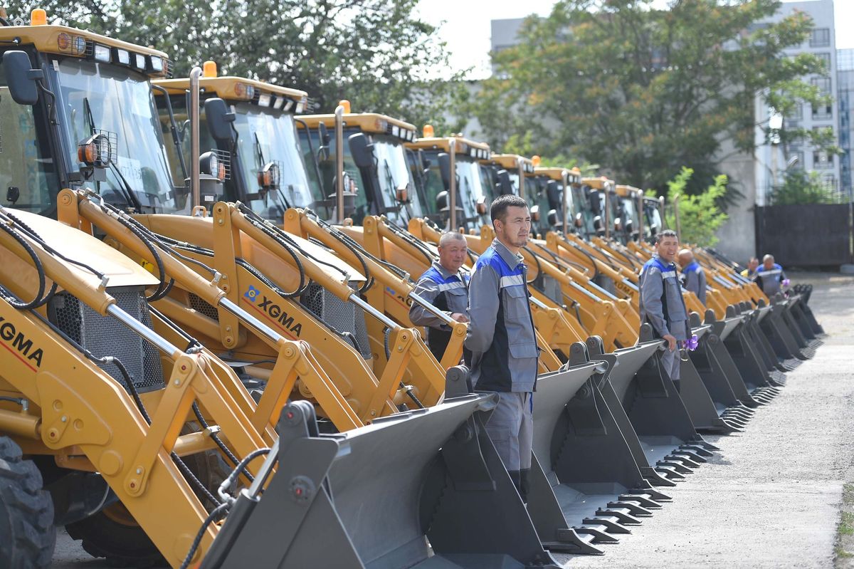 Энергетиктер күткөн 76 атайын жаңы техниканын 29 даанасы тапшырылды