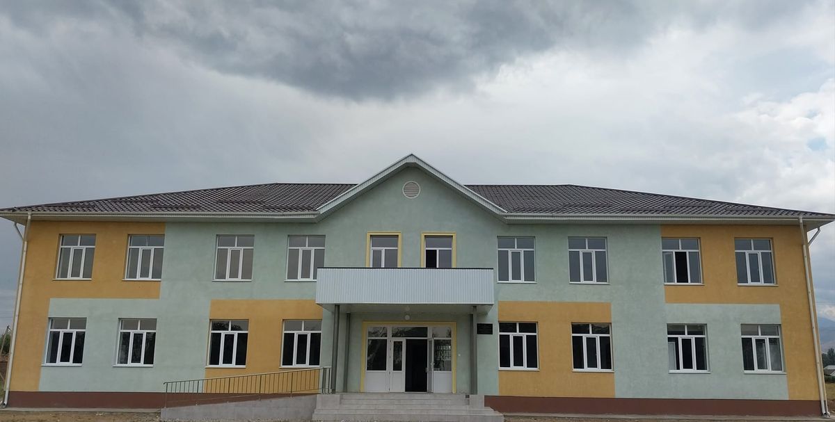 «Катар» кайрымдуулук уюму Ысык-Ата районунда 250 орундуу мектеп курулду