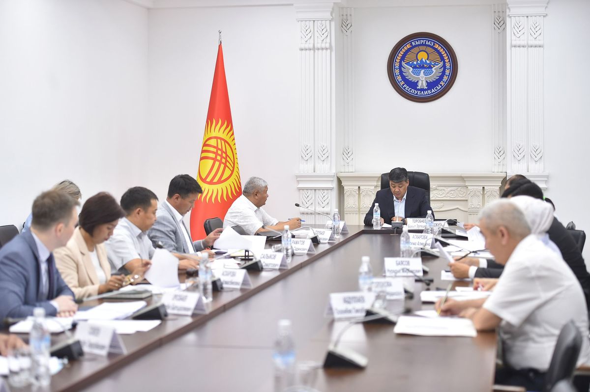 Минкаб кичи ГЭСтерди, күн жана шамал электр станцияларды курууга жерлерди тоскоолсуз трансформацияланышын талап кылууда