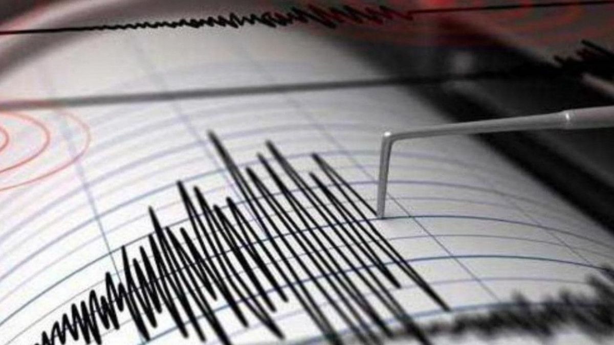 Жер титирөөнү алдын ала эскертүүчү аппарат ойлоп чыгарган Бакытбек Мойдунов патент алууга даярданууда