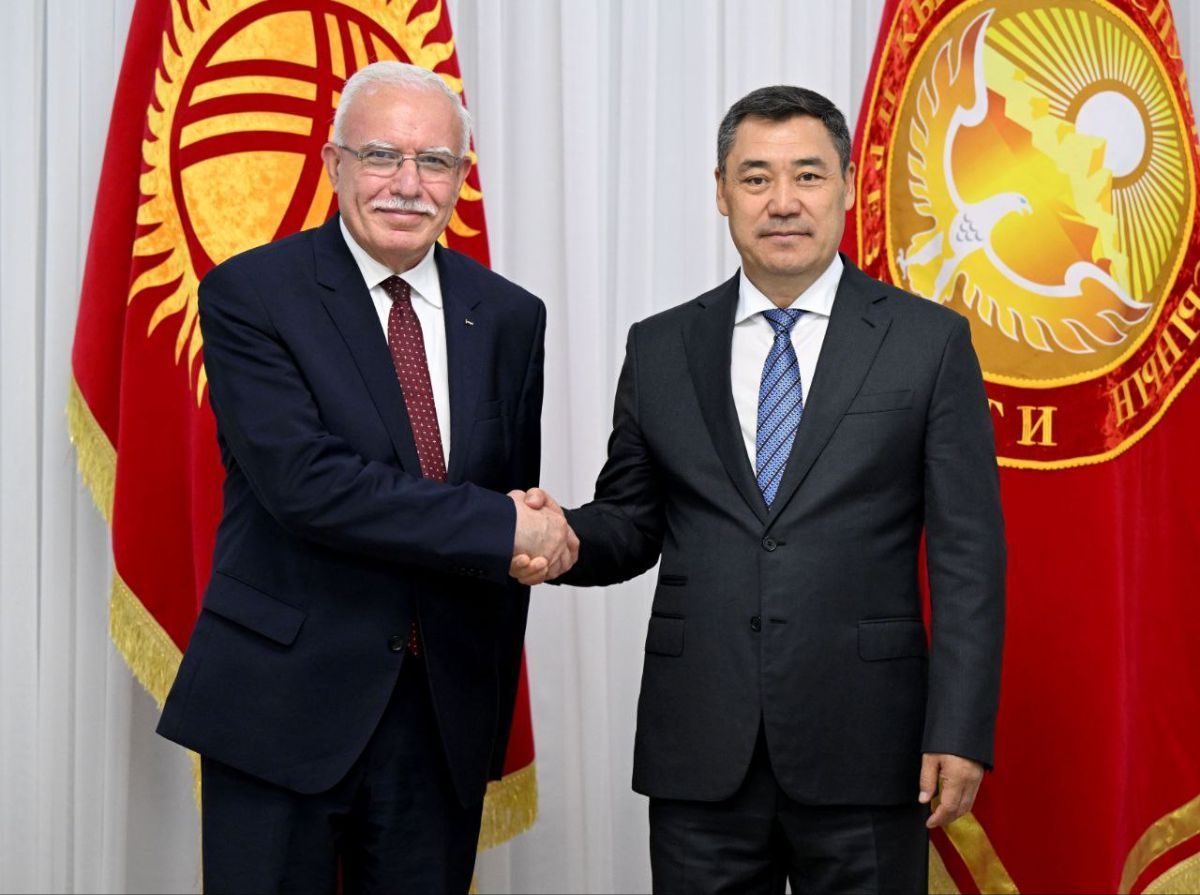 Садыр Жапаров Палестинанын тышкы иштер министрин кабыл алды