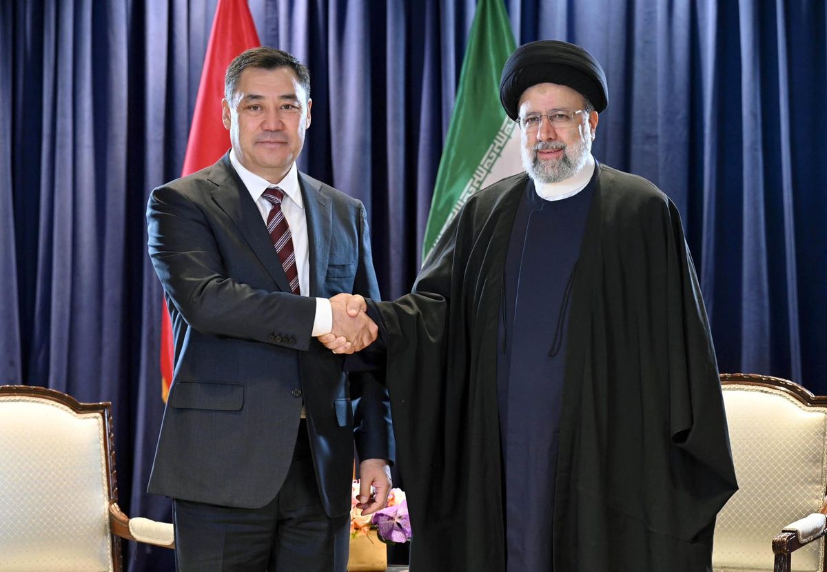 Садыр Жапаров Ирандын президенти Сейед Эбрахим Раиси менен жолугушту