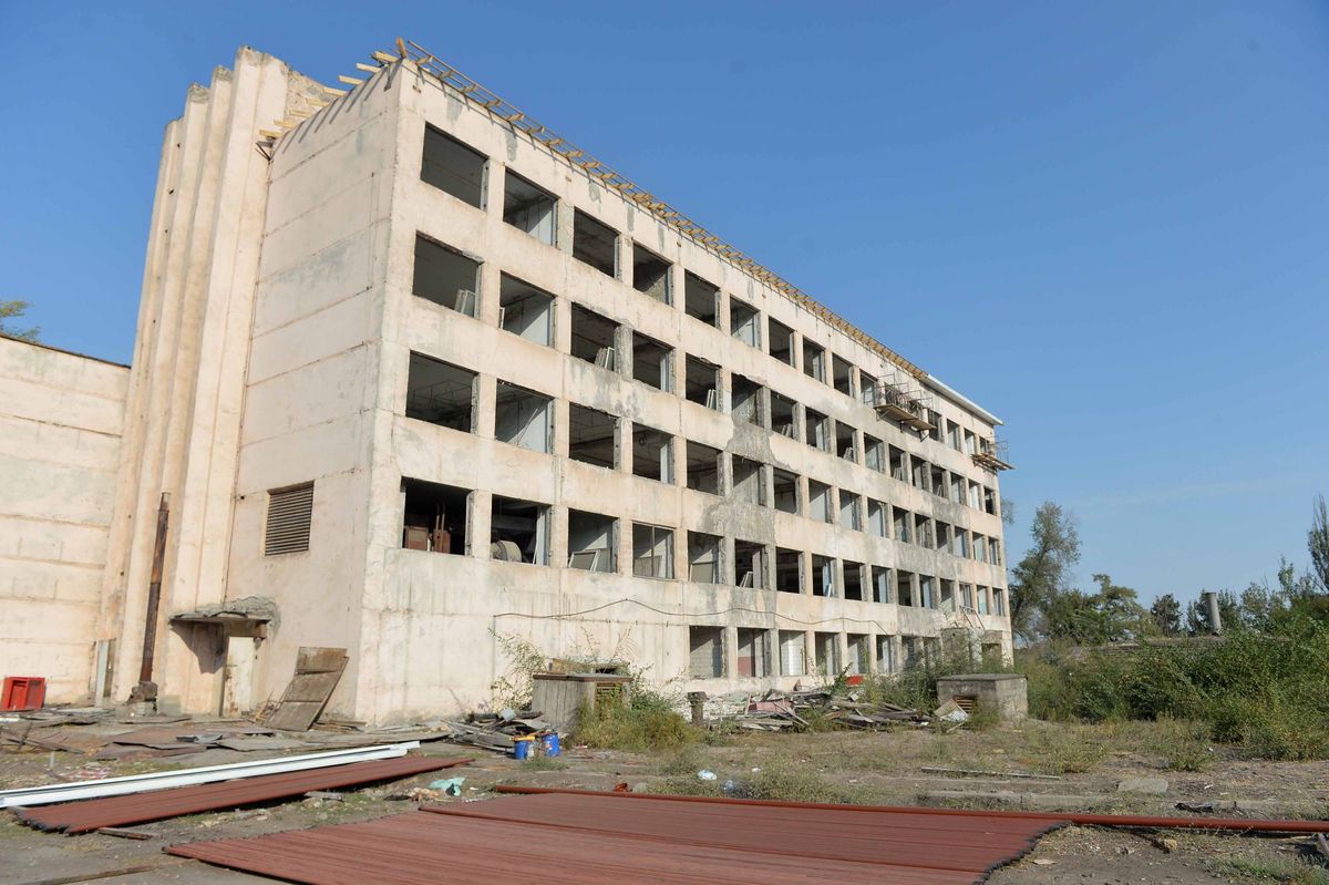 Өкмөт БШТЗ жана “Кыргызиндустрия” объекттерин модернизациялоону тездетүүнү талап кылууда