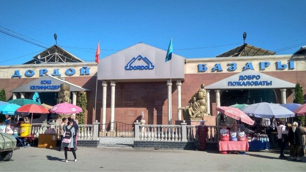 "Дордойдо" 370 млн сомдук эсепке алынбаган товар аныкталган – Салык кызматы ишкерлердин митинги тууралуу