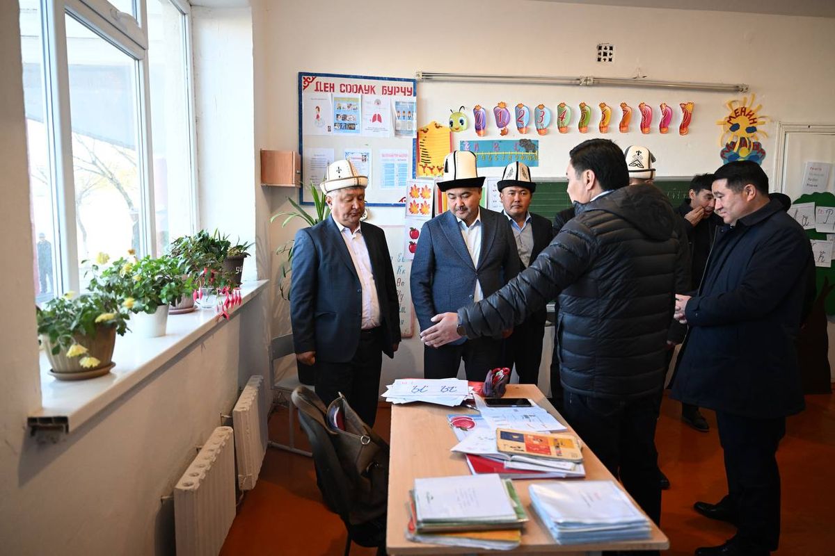 Депутаттык топ төрага менен биргеликте Нарын облусун иш сапары менен кыдырып башташты