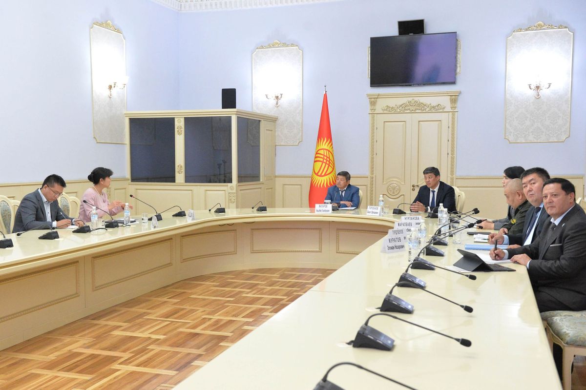 Өкмөт кытайлык компаниялар менен биргелешкен долбоорлорду ишке ашырууну талкуулады