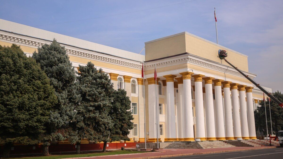 Экономика министринин төрт орун басары кызматынан бошотулду