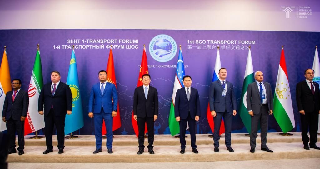 Кыргызстан менен Өзбекстан темир жол маселелерин талкуулашты