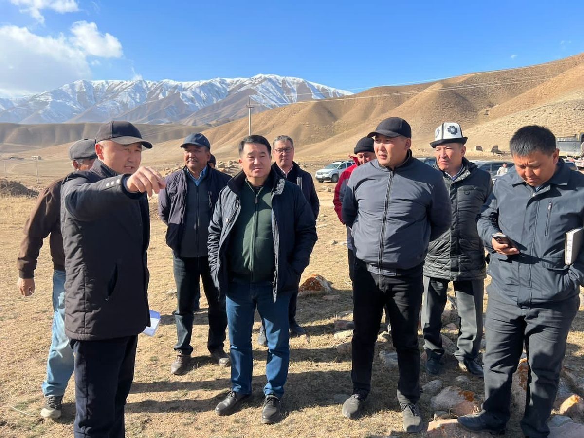 Төраганын орун басары Нурбек Сыдыгалиев Жумгал районуна иш сапары менен барды