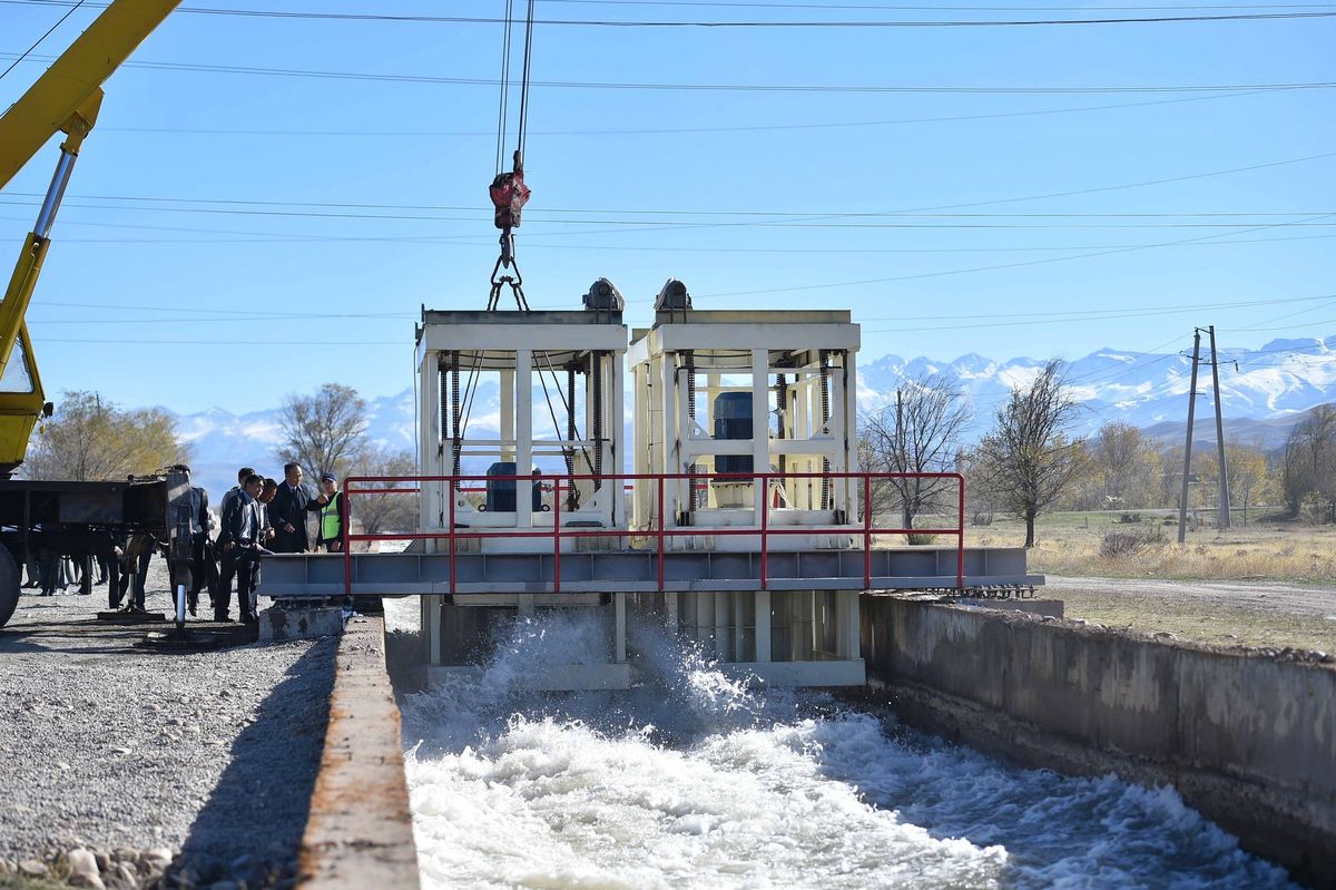 Чүй каналында чакан ГЭС орнотулду