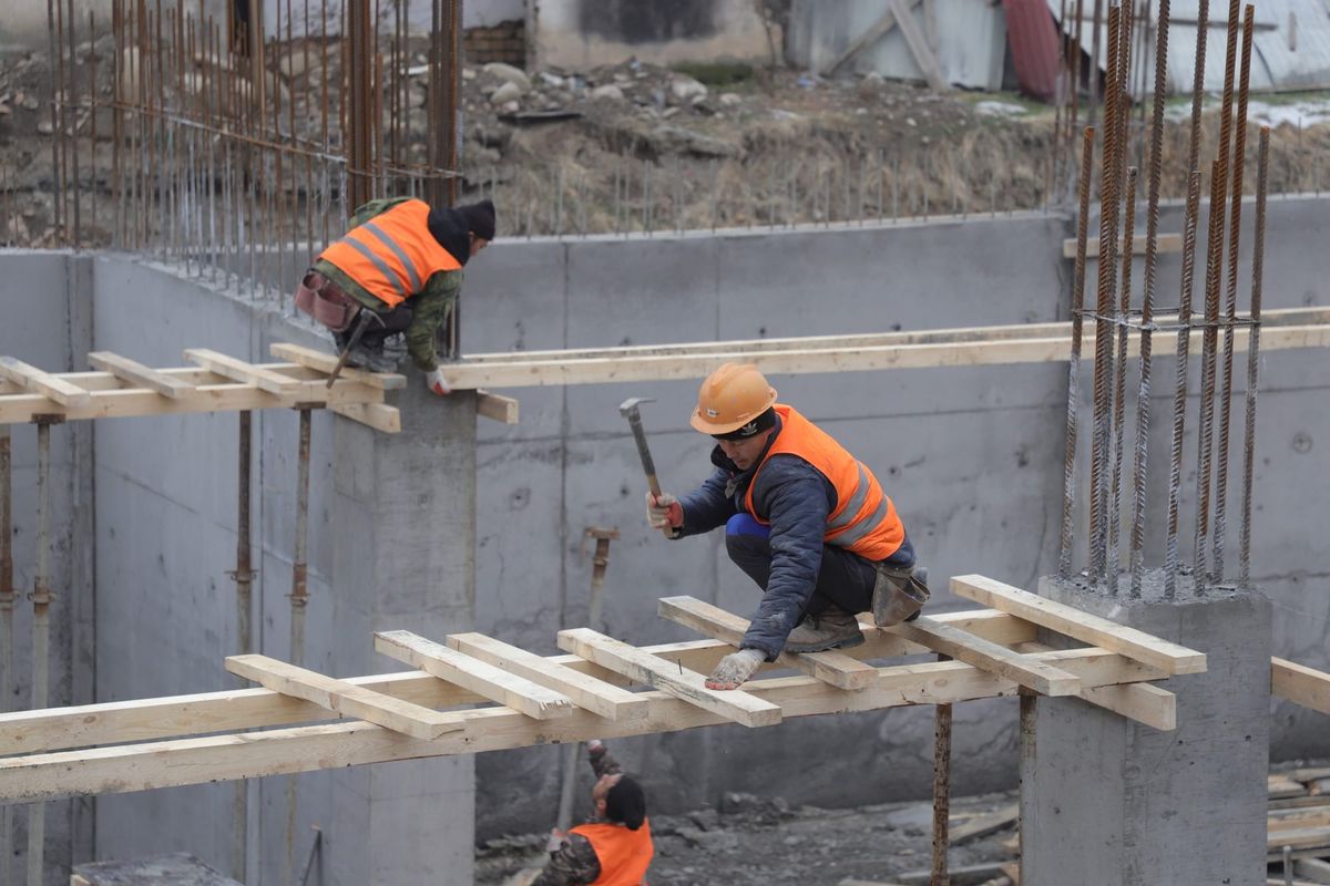 Ош шаарында муниципалдык үлүштүк үйлөр курулуп жатат