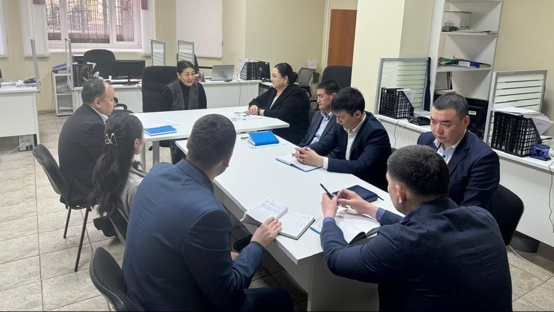 Эмгек министрлигинин Москвадагы Өкүлчүлүгүндө мигранттардын медициналык текшерүүдөн өтүшү талкууланды