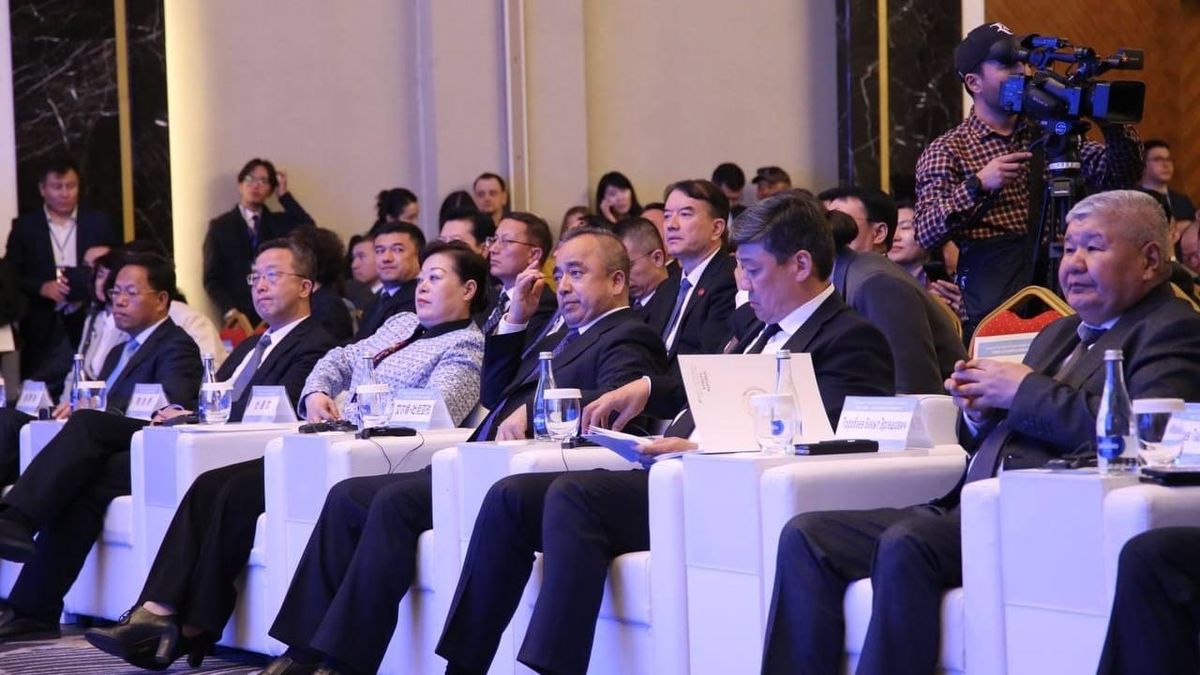 «Кыргызстан – Кытай (СУАР)» бизнес-форумунун алкагында 1 млрд доллардан ашуун документтерге кол коюлду