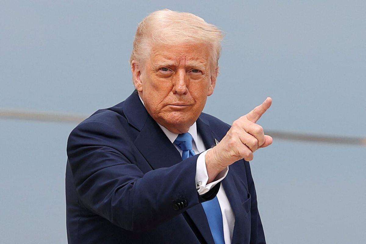 АКШ лидери Д.Трампты жактыруу рейтинги 38%га түшкөнү маалым болду