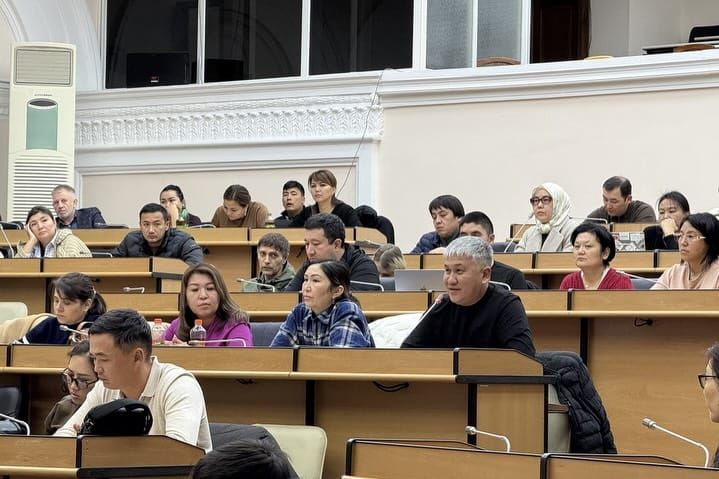 Тигүүчүлөргө сертификациялоо жана шайкештикти ырастоо маселелери түшүндүрүлдү