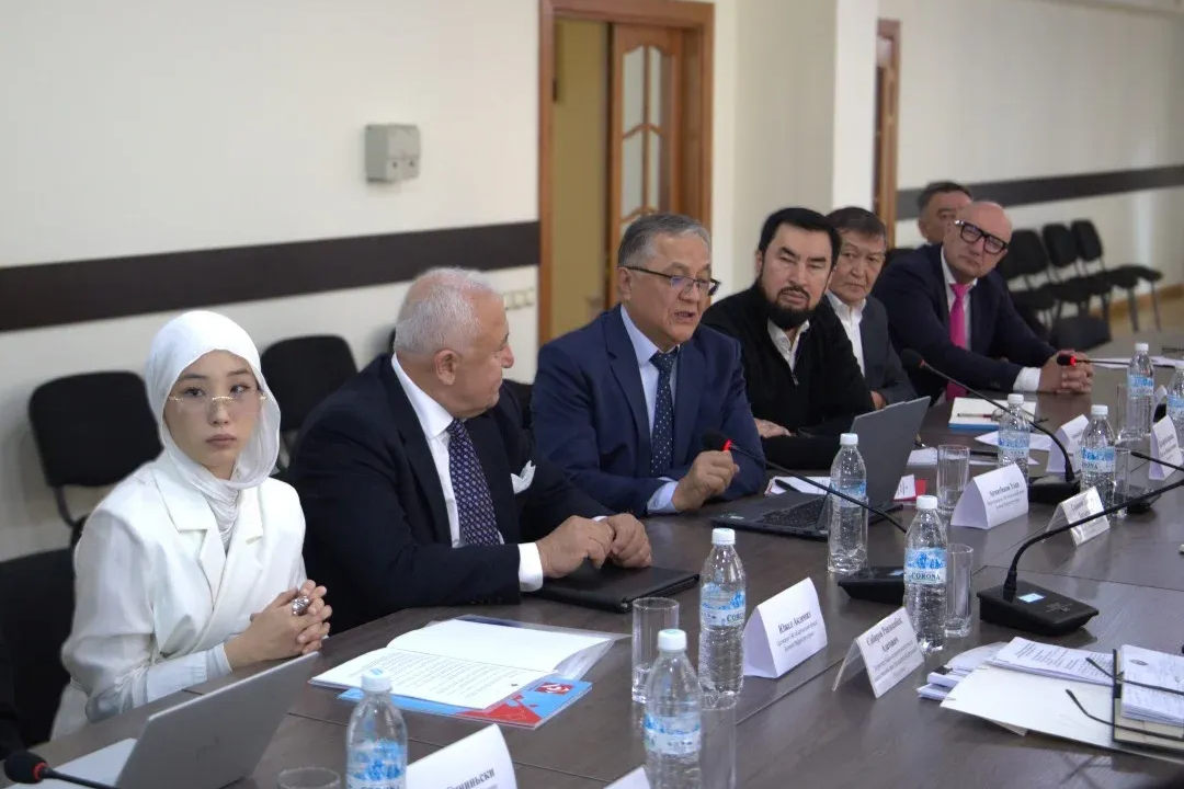 Үч өлкөдөн келген делегация Кыргызстанга эки экологиялык долбоорду сунуштады