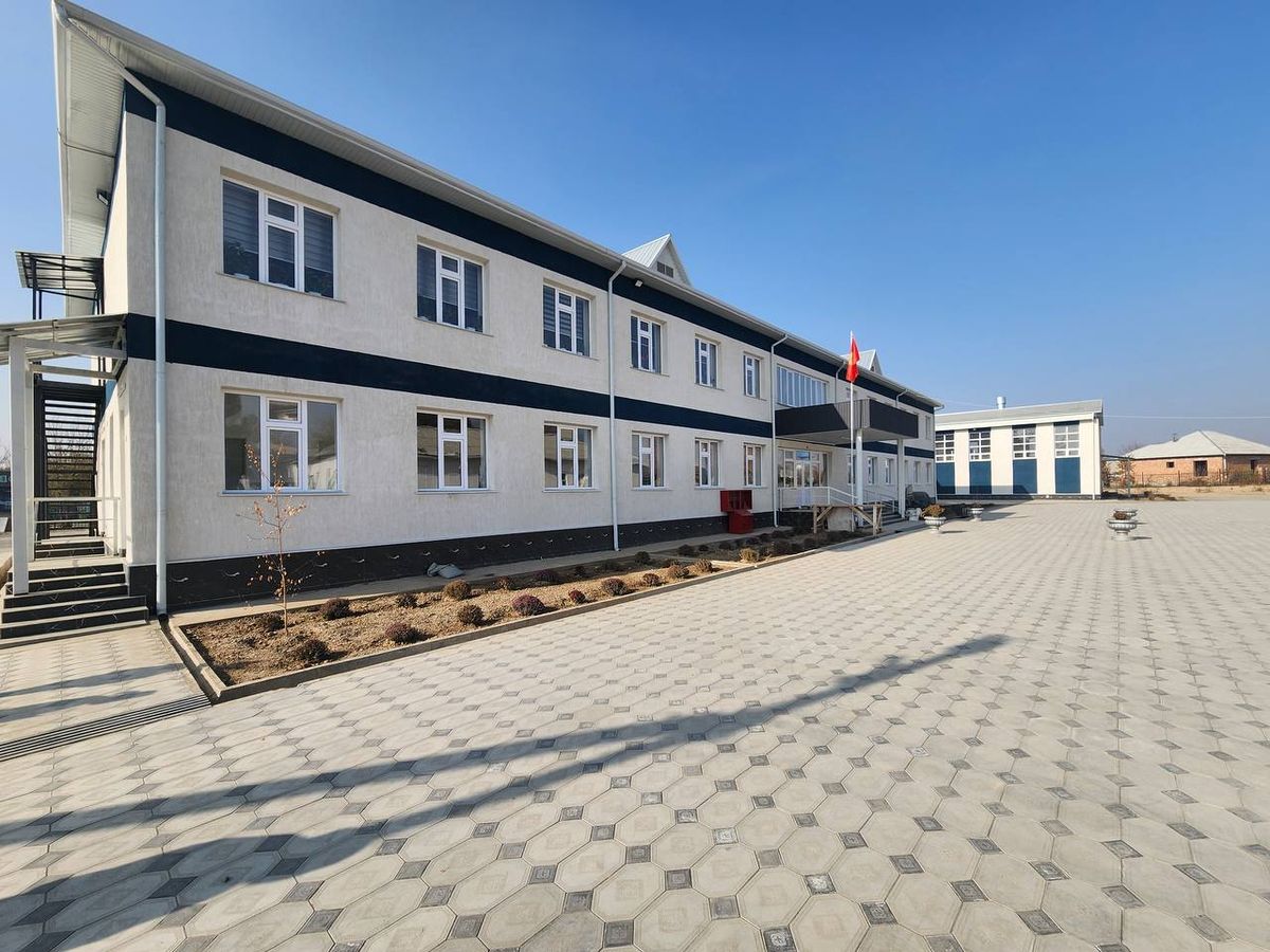 Ноокатта заманбап талаптарга жооп берген жаңы мектеп курулду