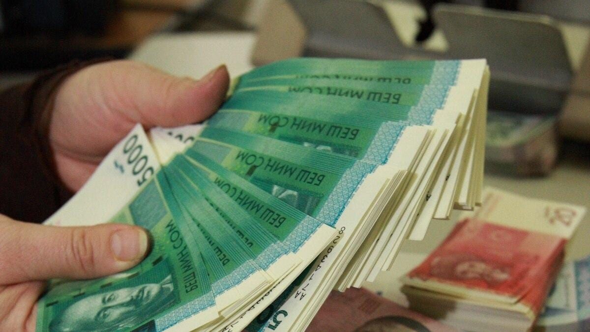 Кыргызстандын банк секторунда насыялар жана аманаттар 35%га өстү