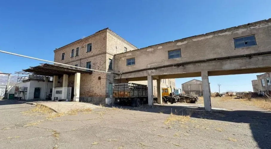 Балыкчы эт комбинаты сатууга коюлду, баштапкы баасы 631,2 млн сом