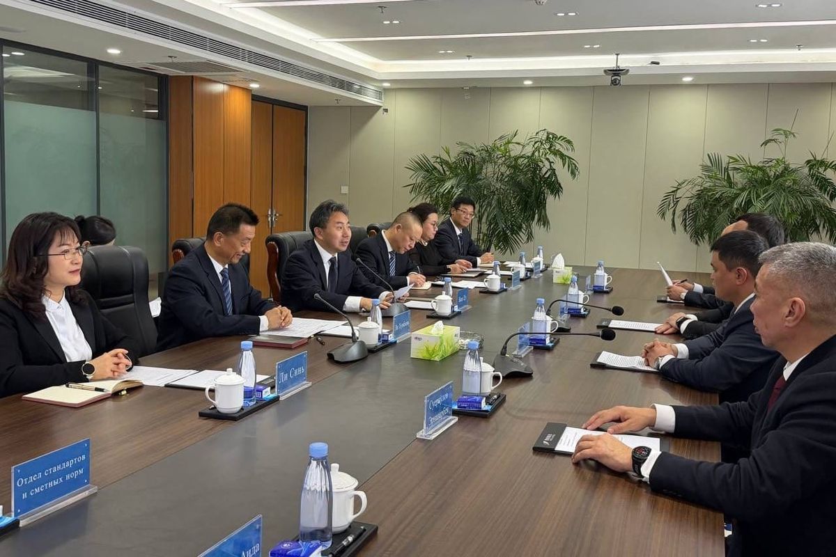 Кыргызстан менен СУАР курулуш тармагында кызматташтыкты чыңдоону макулдашты