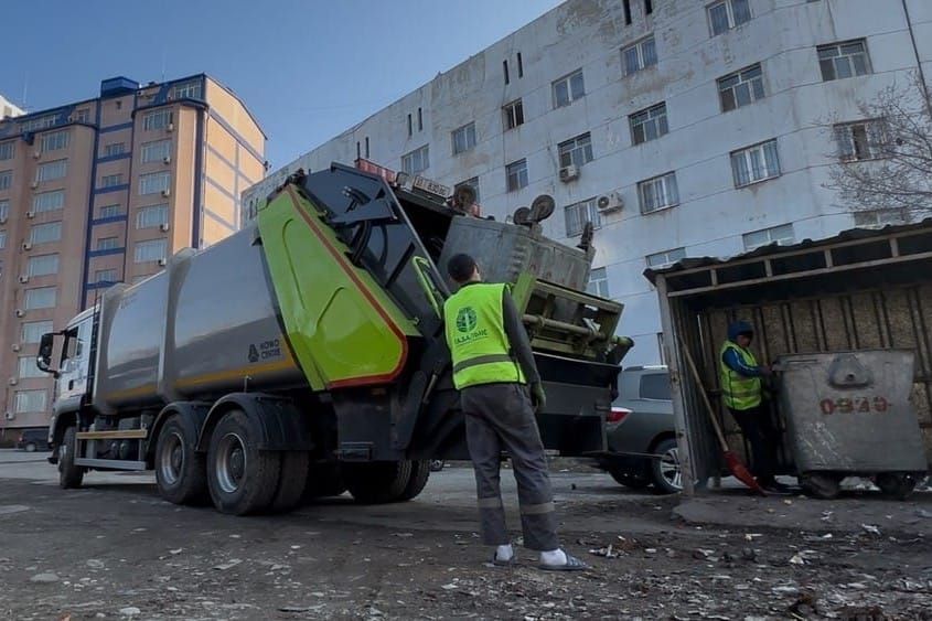 "Тазалыкка" эмнеге пакистандыктар алынып жатат?