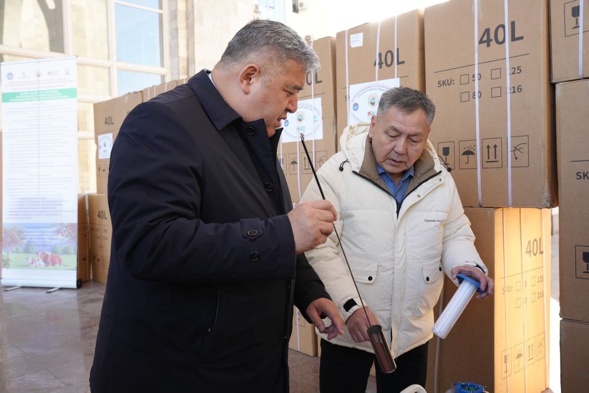 Ири мүйүздүү малдарды жасалма уруктандыруу үчүн жаңы жабдыктар алынды