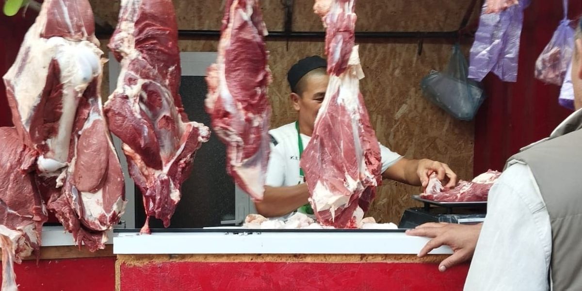 Бишкек базарларында уй жана кой этинин баалары көзөмөлдөнүүдө