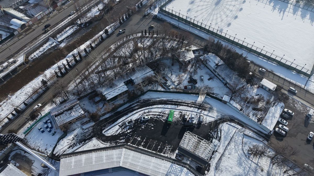 Ошто стадиондун жанындагы 27 сотых жер мыйзамсыз курулуштардан тазаланууда