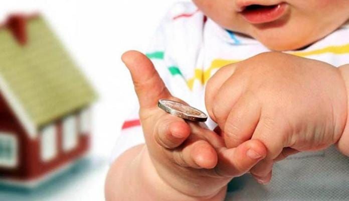 Бишкекте бир жашка чейинки 60тан аз, 3 жашка чейин 200дөй гана бала жөлөк пул алат