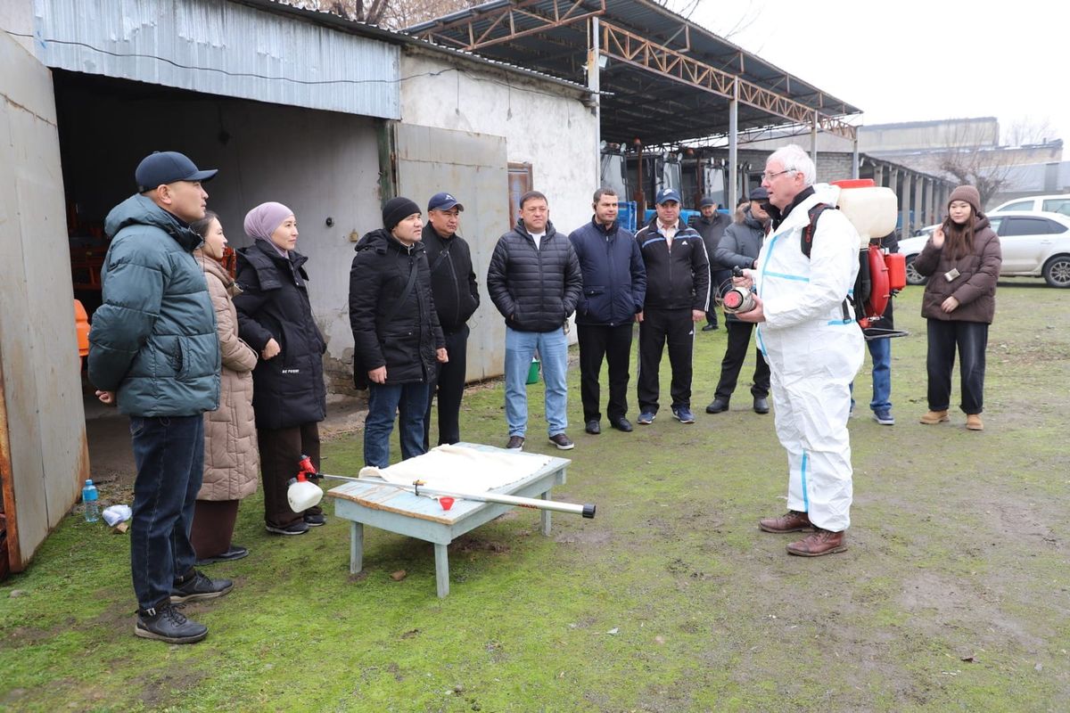 Айыл чарба аймактарын чегирткеден коргоо боюнча окуу өттү
